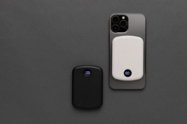 Logo trade meened foto: MagBoost RCS taaskasutatud plastist 5000 mah magnetjõupank